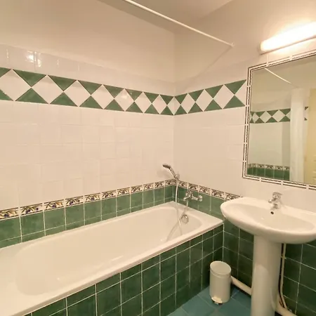 04b2 Beautiful In A Mas Provencal - Pool Apartment Brunet